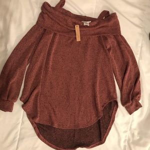 Off the shoulder mauve top for women